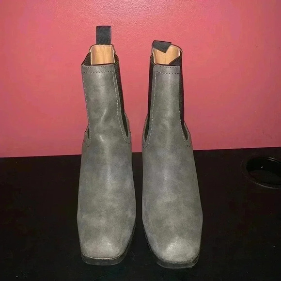 Free People Vegan Chelsea Gray Ankle Boots - Picture 3 of 8